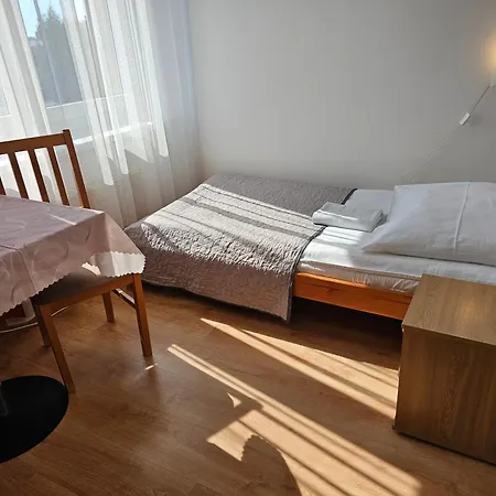 Eden 24h Готель