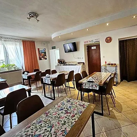Eden 24h Hotel *