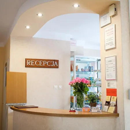 Готель Eden 24h